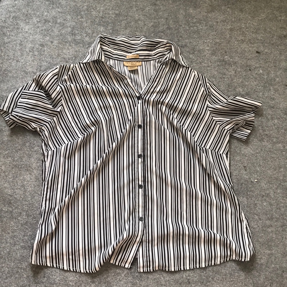 Women’s Striped Button Up Shirt